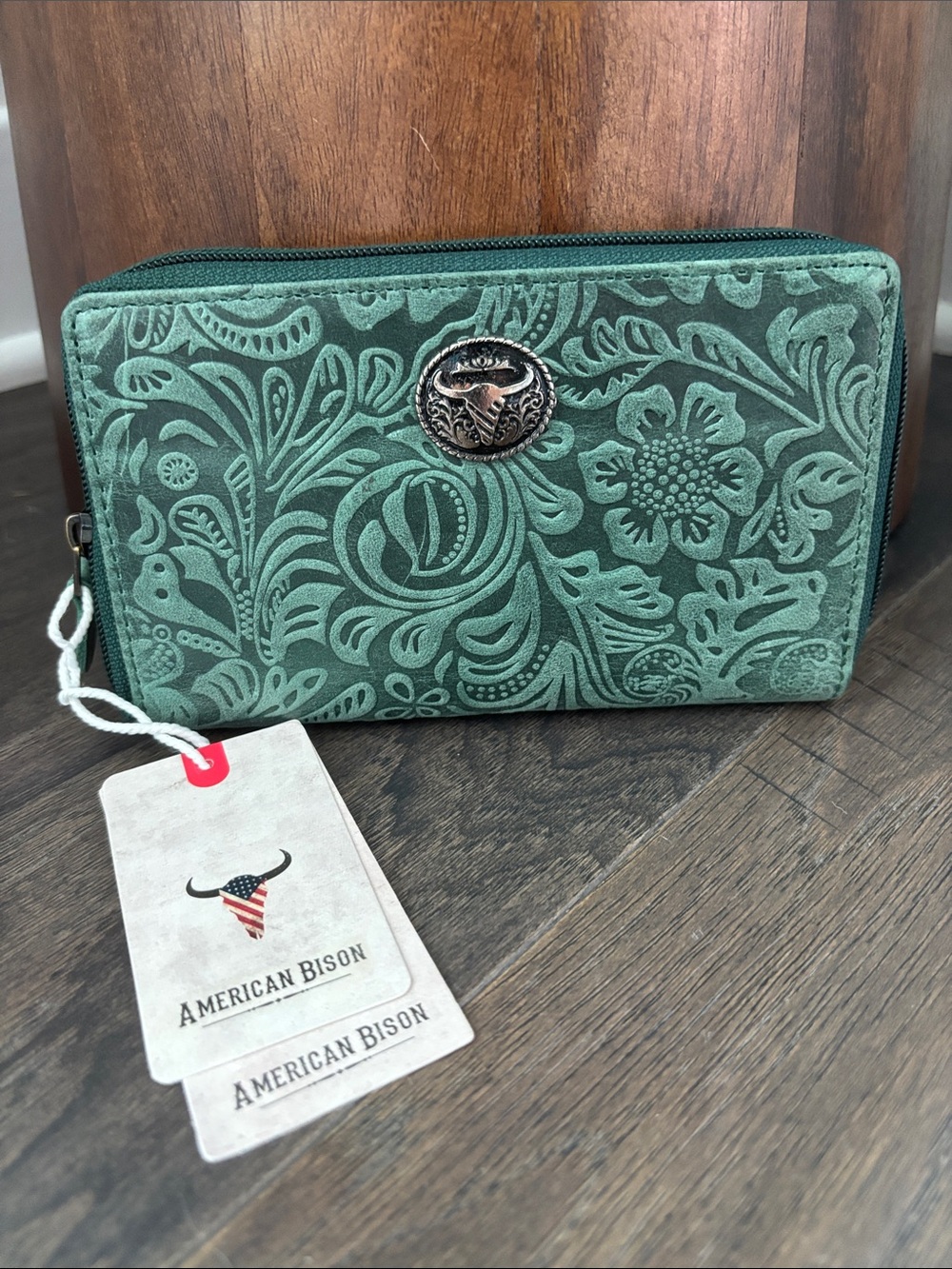 American Bison Genuine Tooled Leather,9 card,ID window,4 slash pockets,zip coin